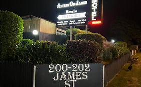 Asters On James Motor Inn